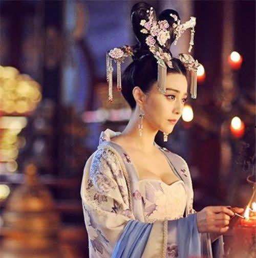 三级武则天在线观看,三级武则天在线观看，揭秘千古一帝的权谋人生  第2张