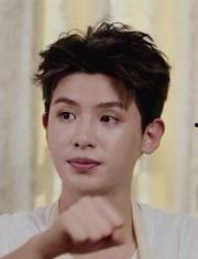 娱乐吃瓜黄明昊,娱乐吃瓜界的“瓜王”  第3张